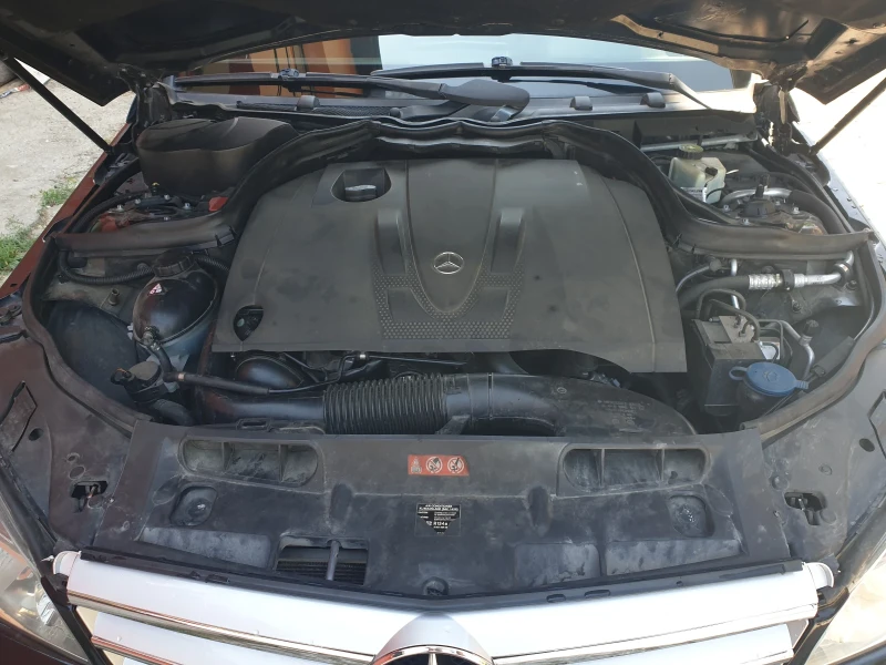 Mercedes-Benz C 220 2.2 CDI-AMG, снимка 10 - Автомобили и джипове - 52135907