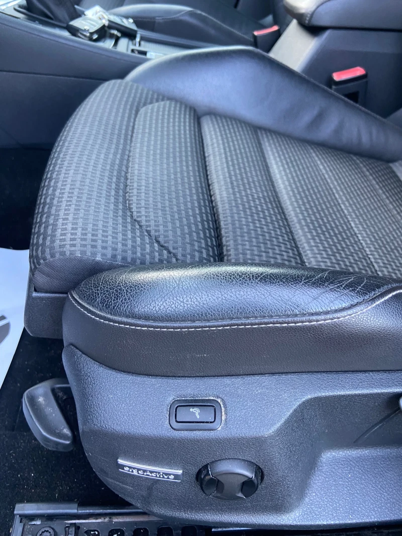 VW Golf 2.0TDI/AUTOMATIC/EURO6, снимка 8 - Автомобили и джипове - 52279064