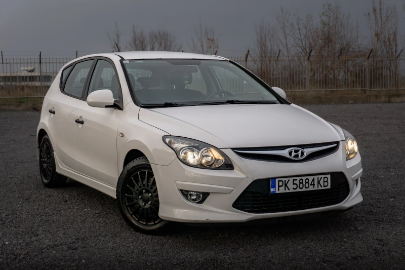Hyundai I30 1.4 бензин | Много добро състояние! , снимка 3 - Автомобили и джипове - 52661998