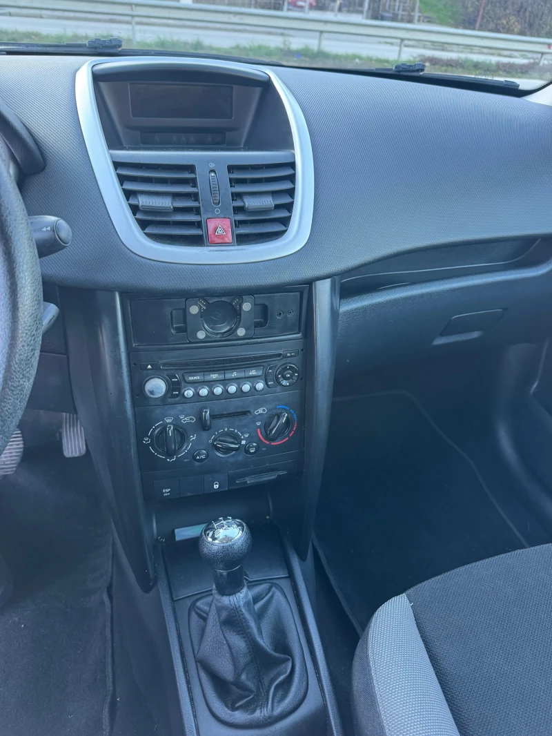 Peugeot 207 1.4 GAZ 75kc, снимка 10 - Автомобили и джипове - 52816187