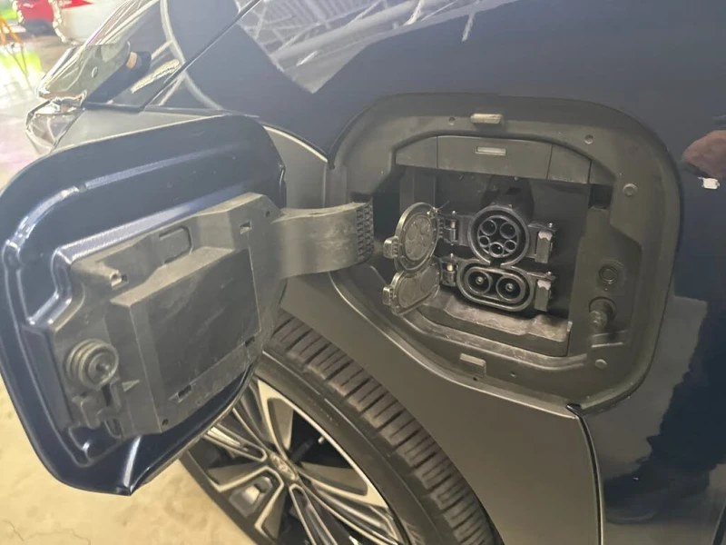 Toyota bZ4X XLE* JBL* ПОДГРЕВ* ОБДУХВАНЕ* ПАНОРАМА* КЕЙЛЕС, снимка 6 - Автомобили и джипове - 53244379