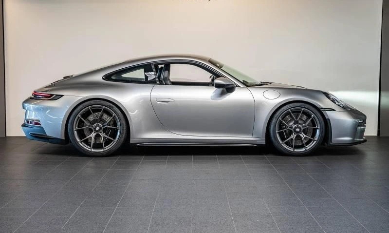 Porsche 911 GT3 Touring - изображение 6