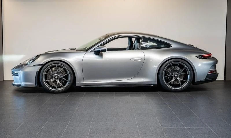 Porsche 911 GT3 Touring - изображение 5