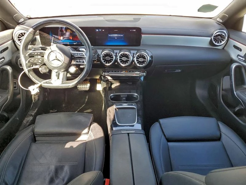 Mercedes-Benz CLA 2.0L 4 All wheel drive, снимка 11 - Автомобили и джипове - 52887326