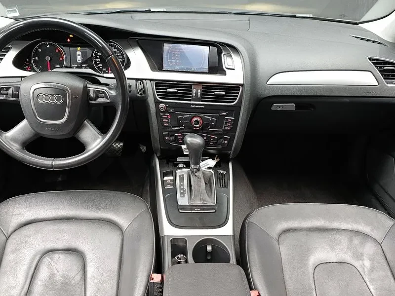 Audi A4 2.0 TDI, снимка 7 - Автомобили и джипове - 53884299