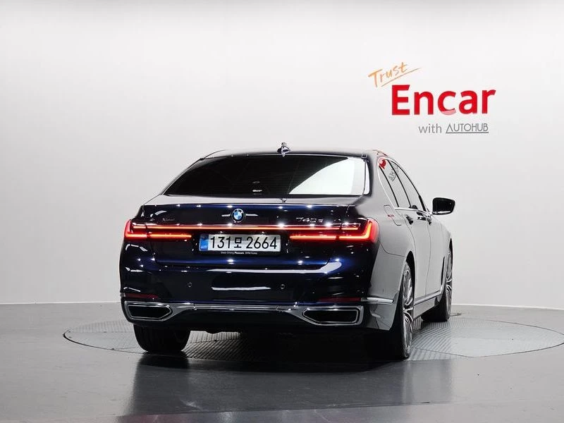 BMW 740 740d xDrive Design Pure Excellence| 320к.с.| ВКЛ.Т, снимка 4 - Автомобили и джипове - 55608645