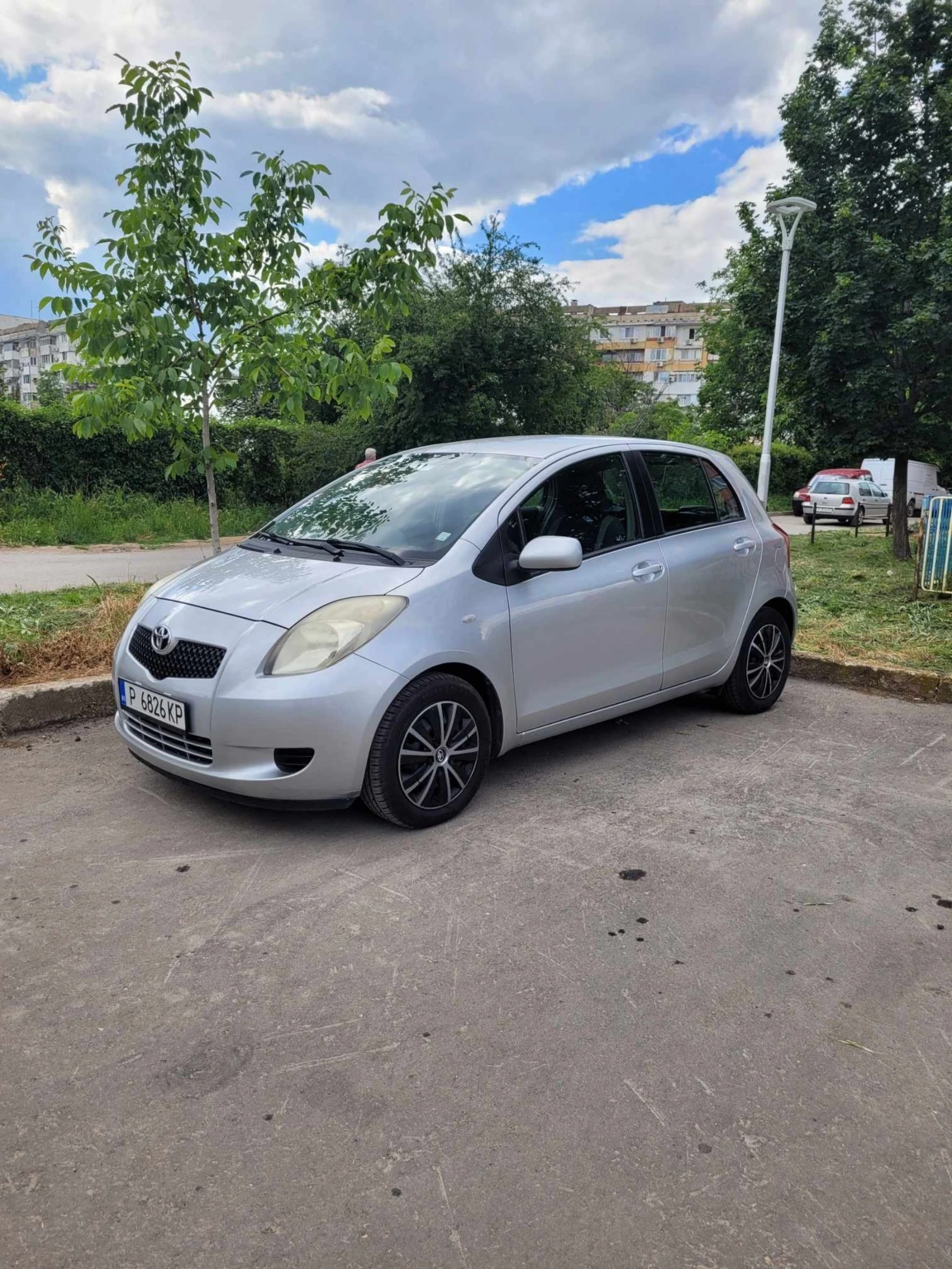 Toyota Yaris 1.3 VVTI - изображение 2