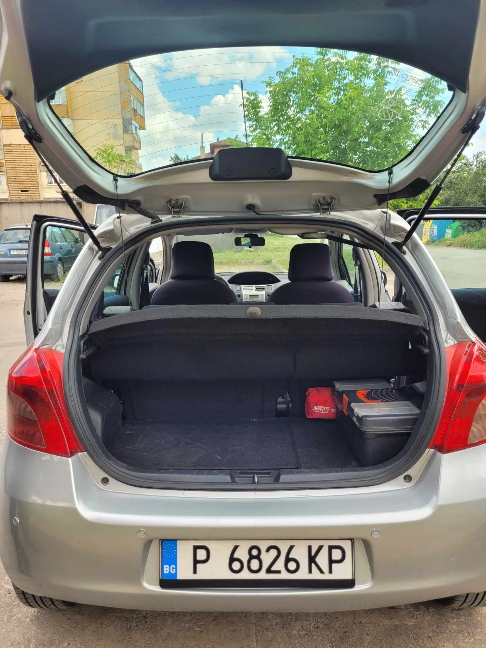 Toyota Yaris 1.3 VVTI - изображение 6