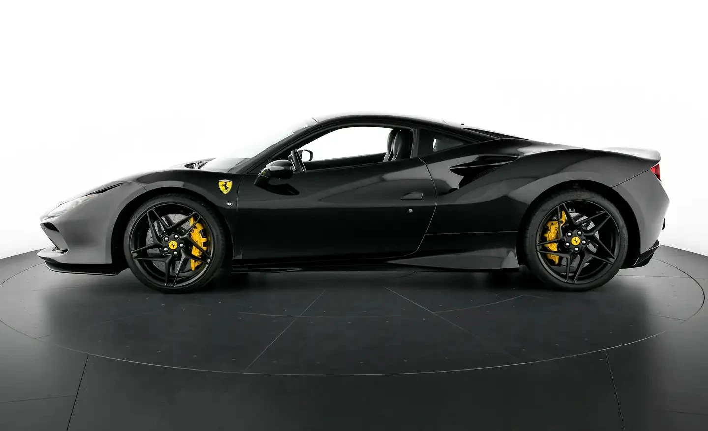 Ferrari F8 Tributo 3.9 V8 - изображение 3