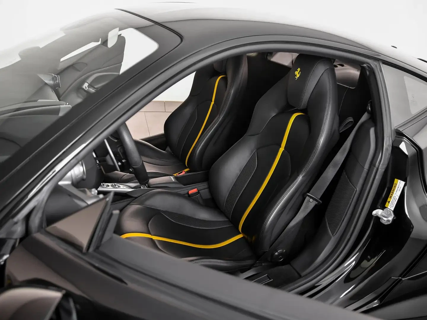 Ferrari F8 Tributo 3.9 V8 - изображение 10