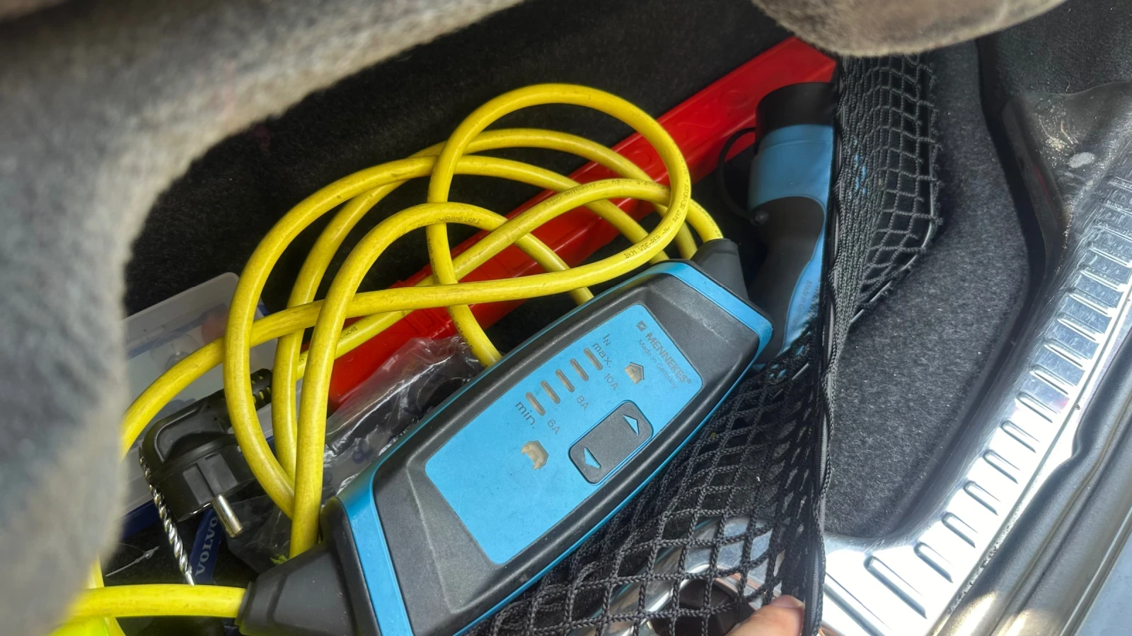 Volvo V60 2.4 D6 plug in hybrid | Mobile.bg   17