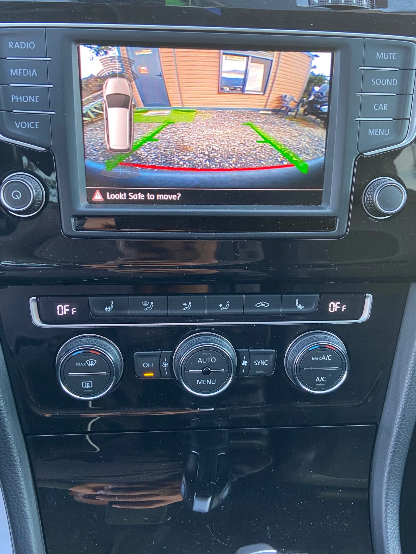 VW Golf 2.0TDI/AUTOMATIC/EURO6 | Mobile.bg   10