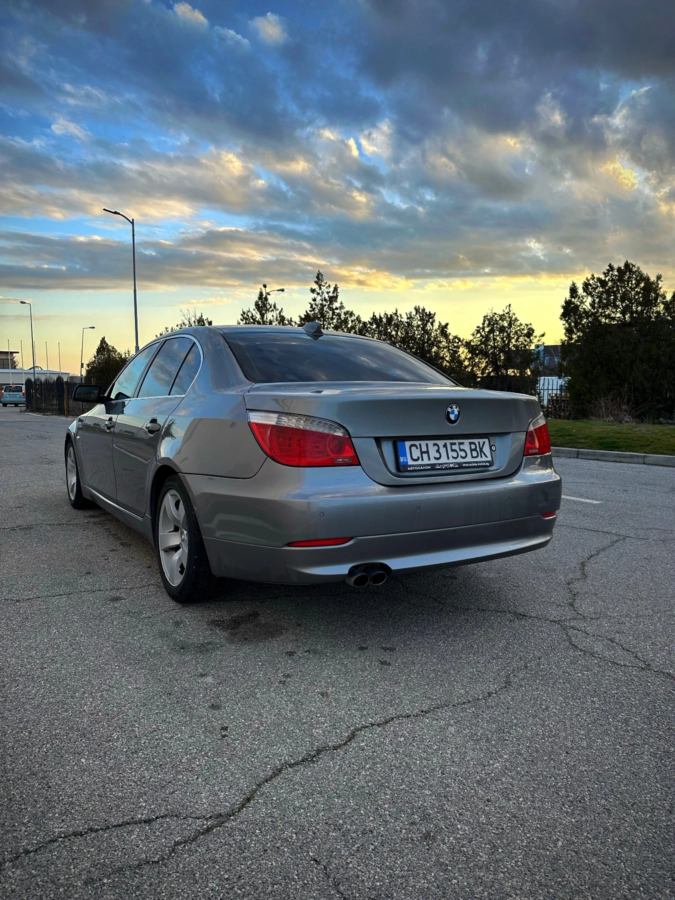 BMW 523 2.5* Facelift - изображение 5