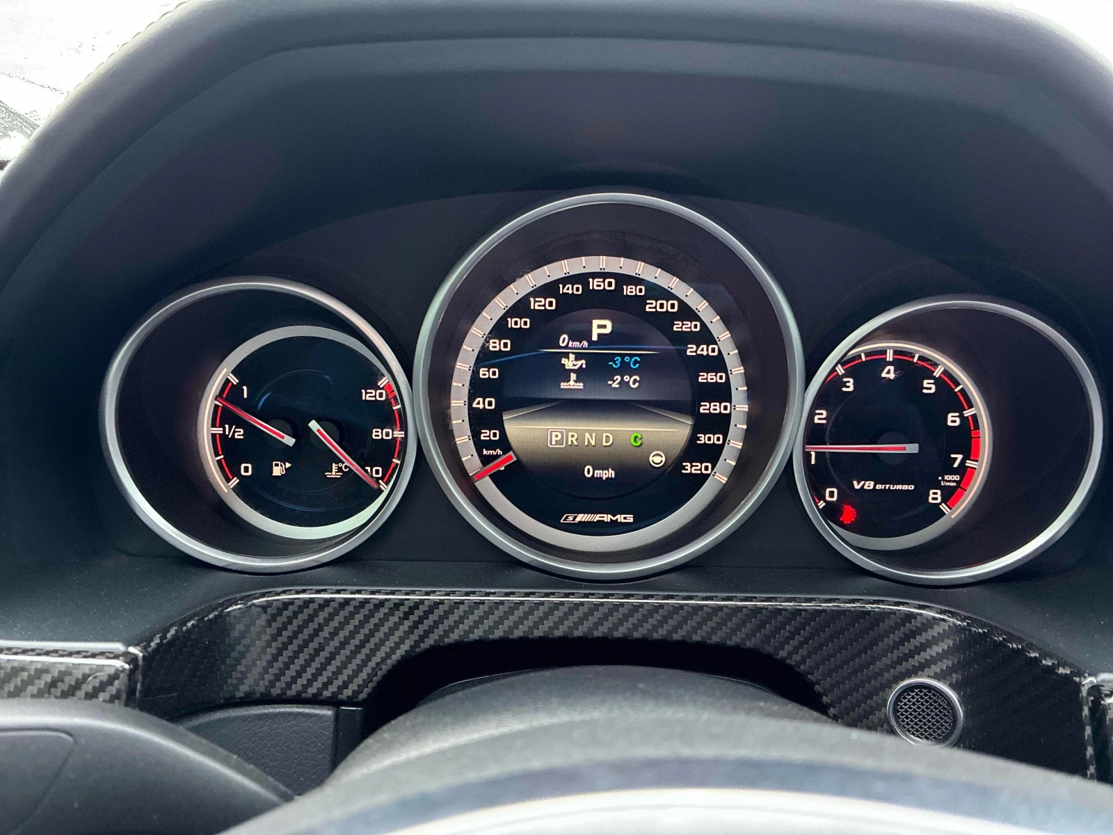 Mercedes-Benz E 63 AMG S * * CARFAX * * АВТО КРЕДИТ * *  - изображение 9