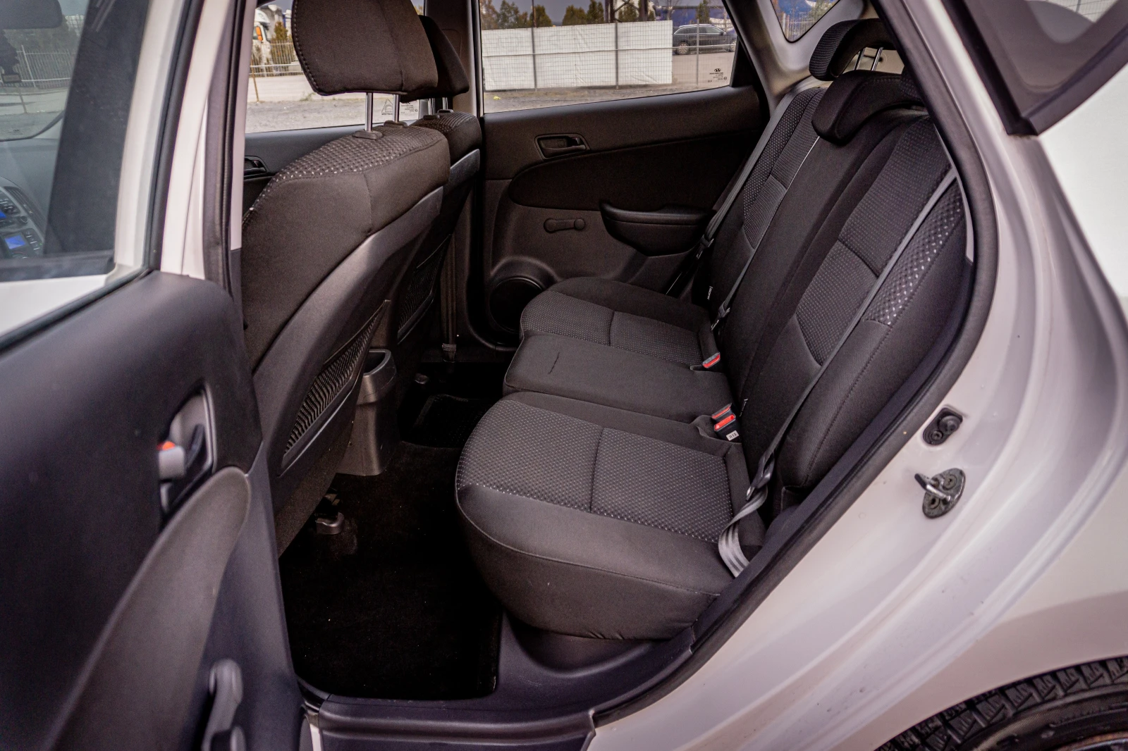 Hyundai I30 1.4  |   !  | Mobile.bg   13