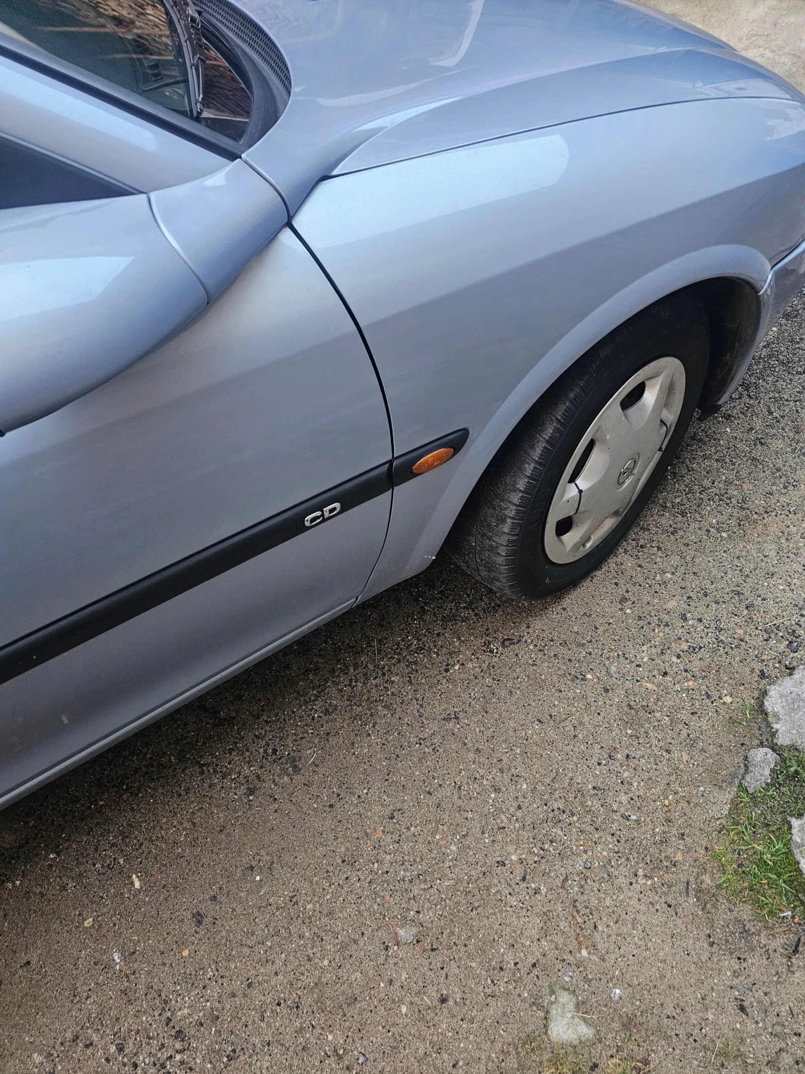 Opel Vectra 1.6 - изображение 5