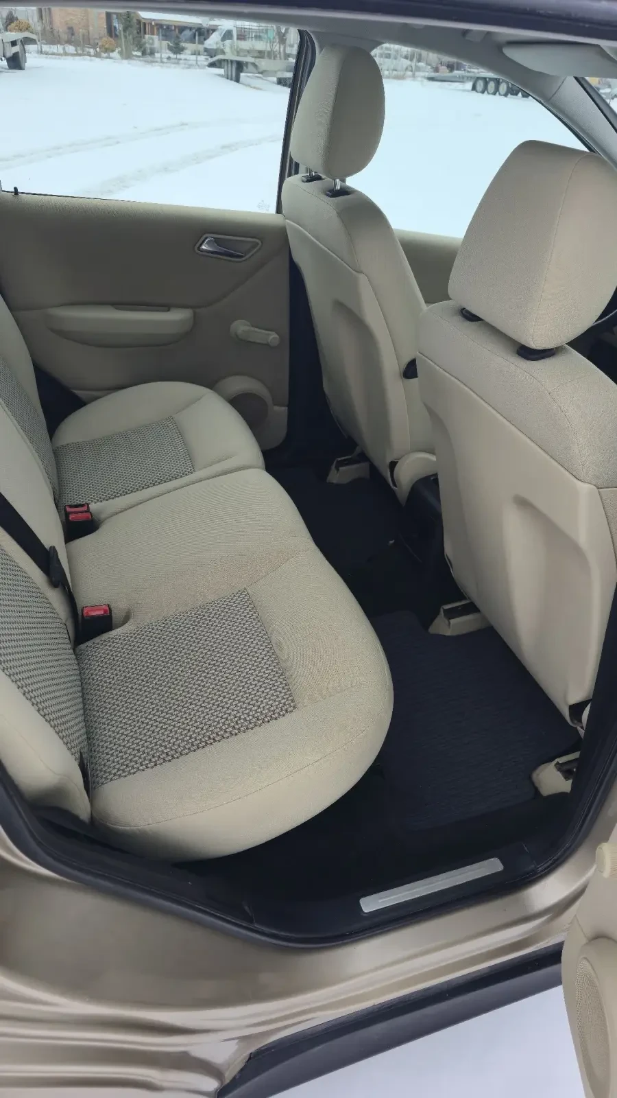 Mercedes-Benz A 170 Автомат - изображение 6