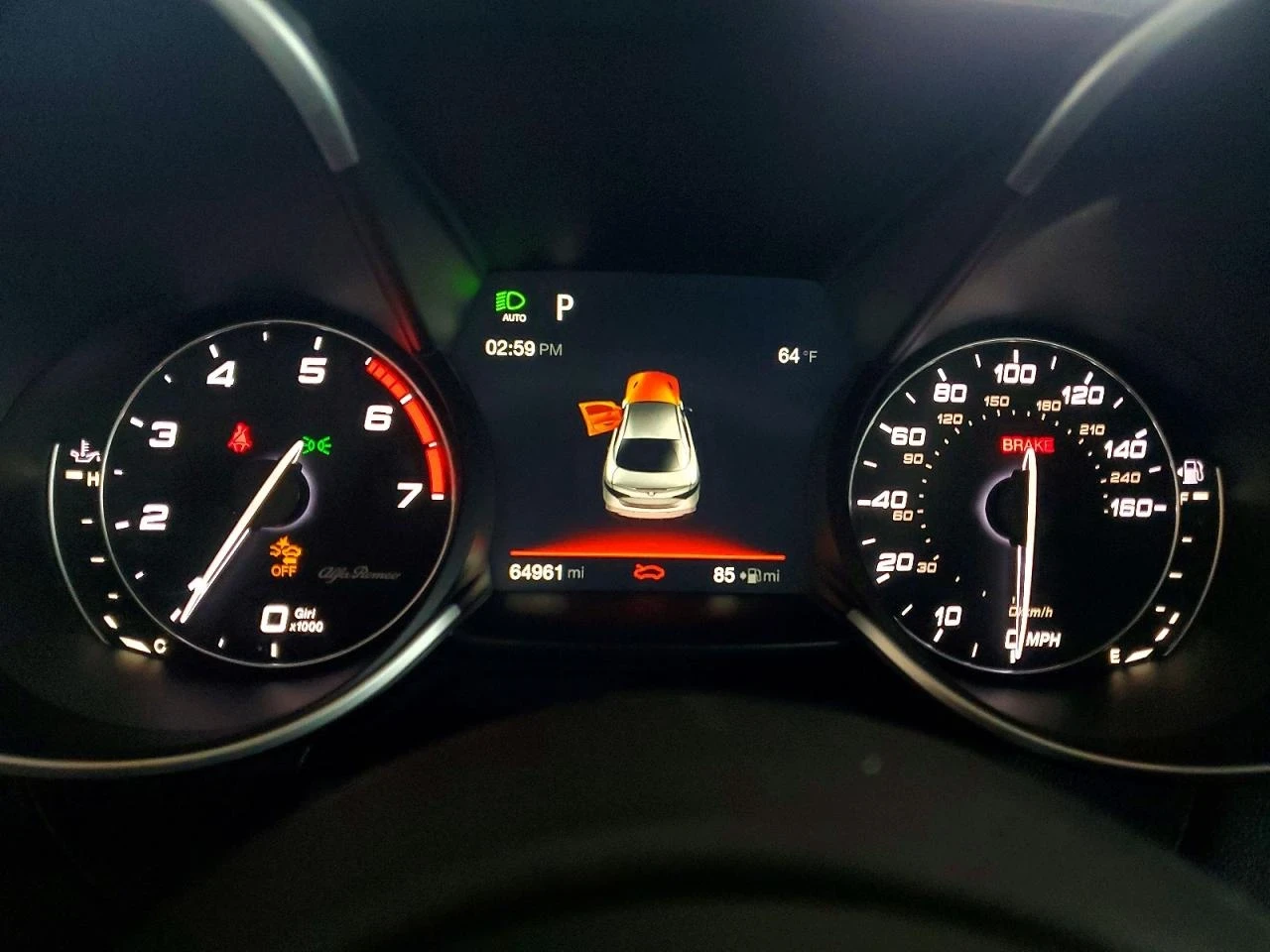 Alfa Romeo Giulia Q4 Ti AWD 4x4 PREMIUM LED DISTRONIC H/K ПАМЕТ - изображение 10