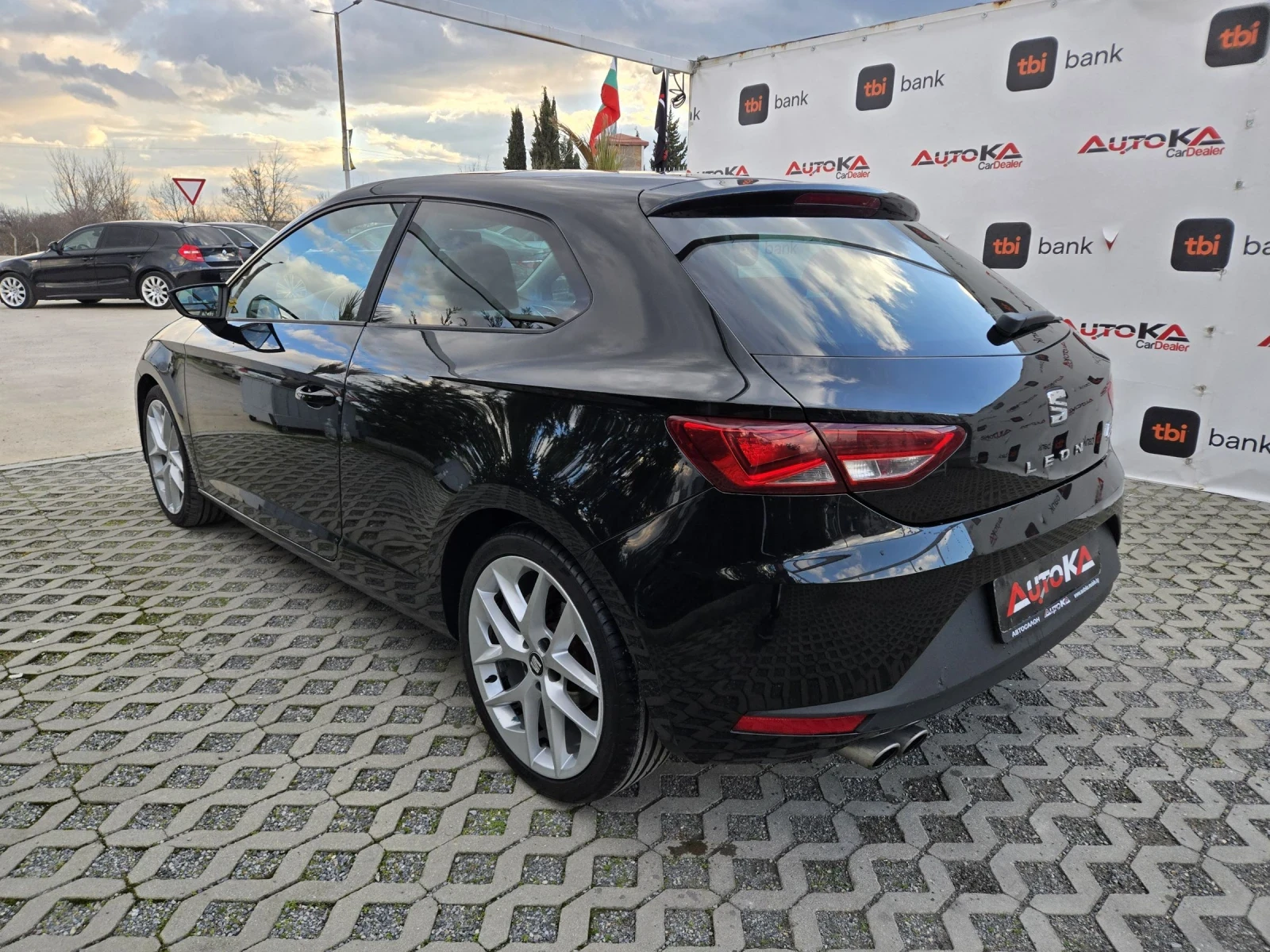 Seat Leon 2.0TDI-150��= FR= 148.000km= PANO= ��� ������! | Mobile.bg � ����������� 5