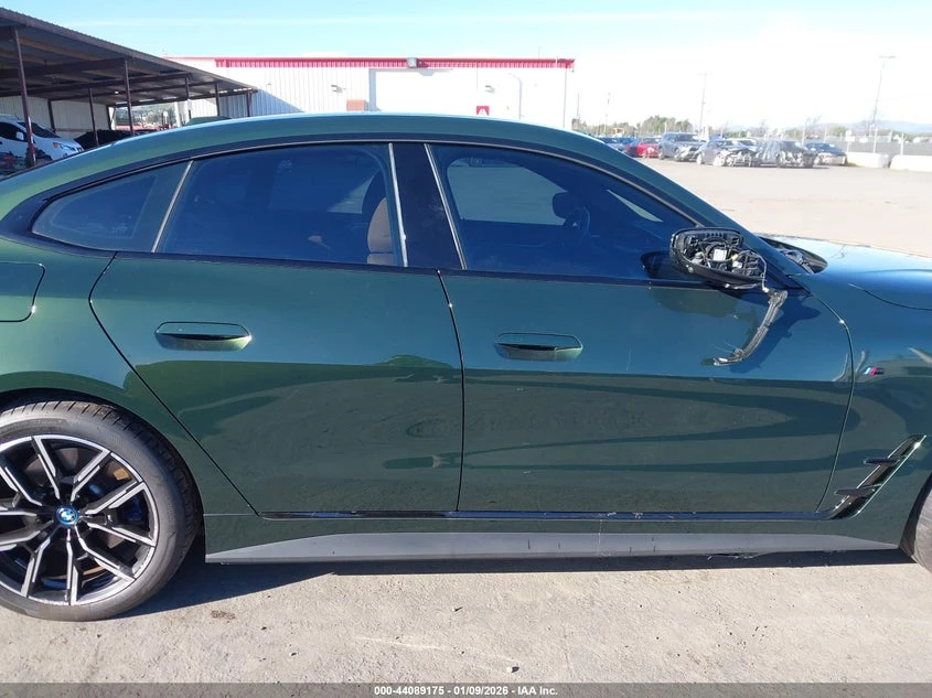 BMW i4 Gran Coupe Edrive35, снимка 13 - Автомобили и джипове - 53773678