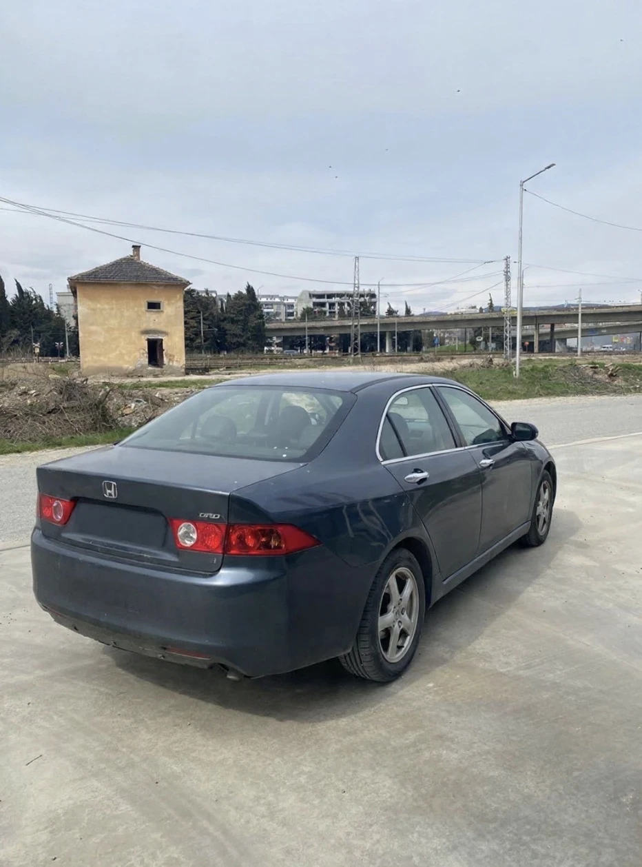 Honda Accord 2.0 144к.с, снимка 4 - Автомобили и джипове - 53978897