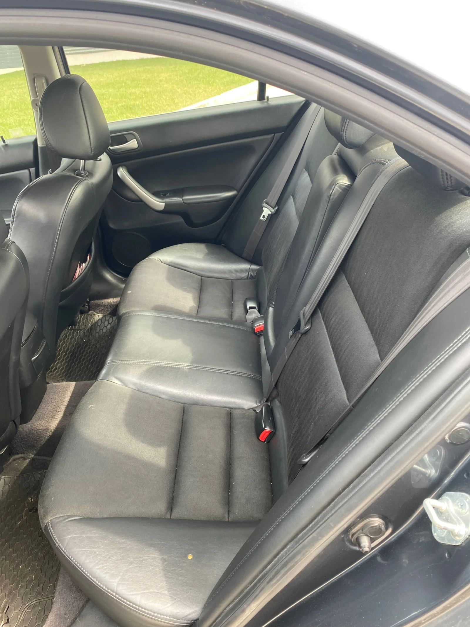 Honda Accord 2.0 144к.с, снимка 9 - Автомобили и джипове - 53978897