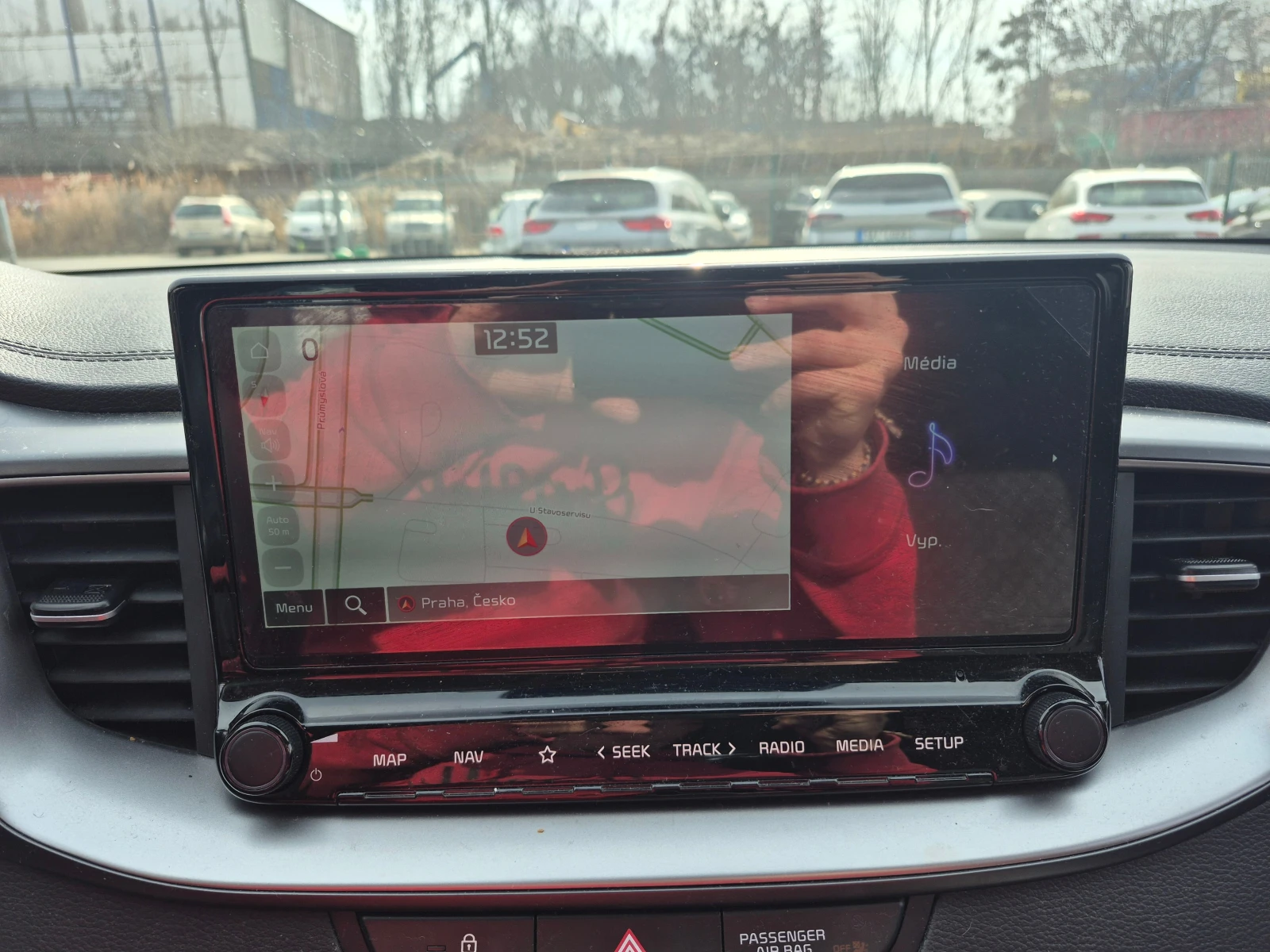 Kia Ceed 1.5 T-GDI/ Spin/ Гаранция до 2032г./ Очакван !, снимка 8 - Автомобили и джипове - 54023796