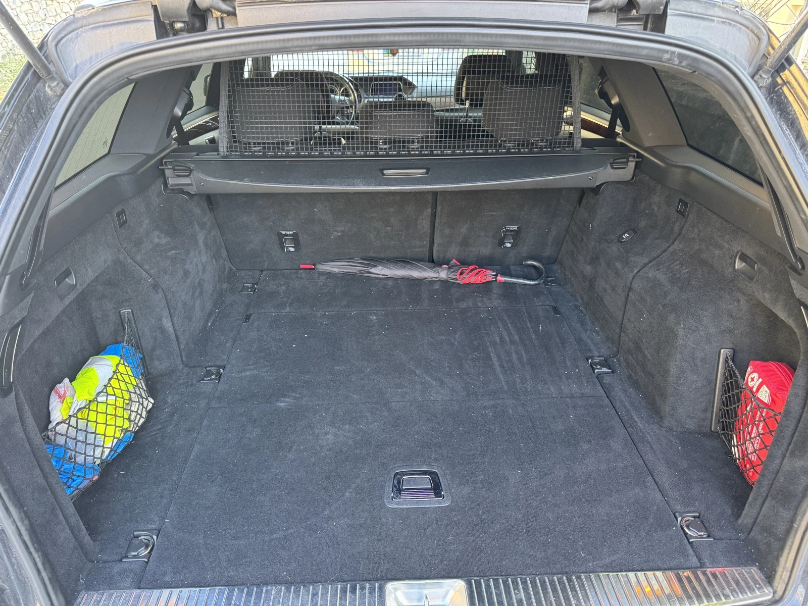 Mercedes-Benz E 220, снимка 8 - Автомобили и джипове - 54130239