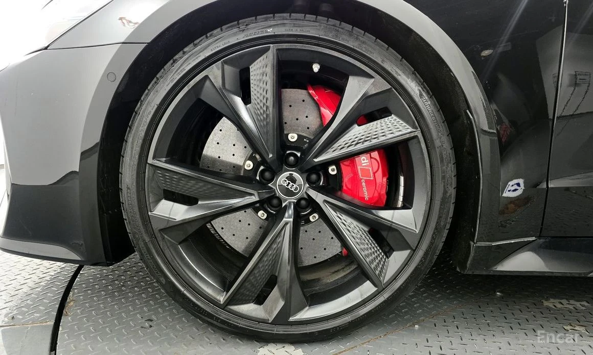 Audi Rs7 * QUATTRO* CERAMIC* ПОДГРЕВ* ОБДУХВАНЕ* HEAD-UP* F, снимка 5 - Автомобили и джипове - 54191537