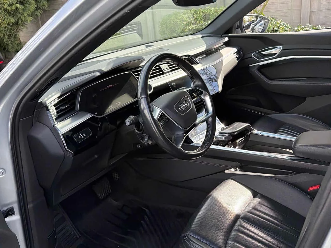 Audi E-Tron Technik/��������/360/����� ���� � ������/OT AUDI | Mobile.bg � ����������� 8