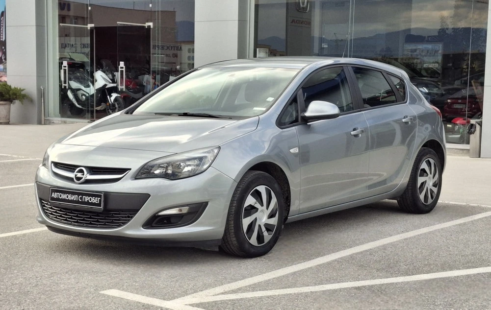 Opel Astra 1.6 Ecotec MT, снимка 2 - Автомобили и джипове - 54255934