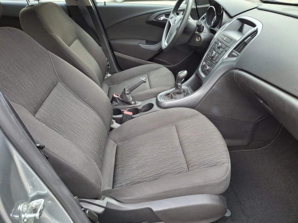 Opel Astra 1.6 Ecotec MT, снимка 14 - Автомобили и джипове - 54255934