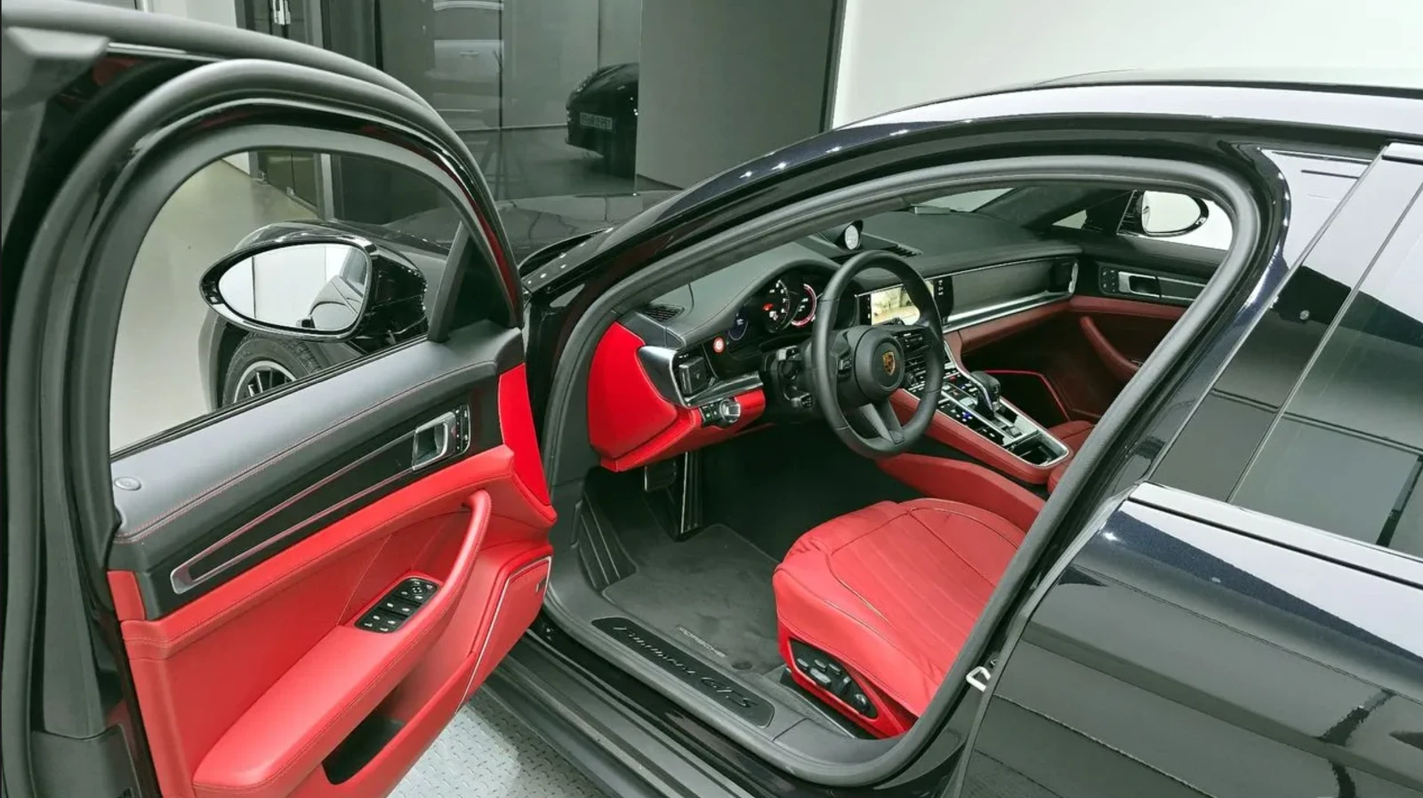 Porsche Panamera 971 / 4.0 GTS, снимка 5 - Автомобили и джипове - 55009294