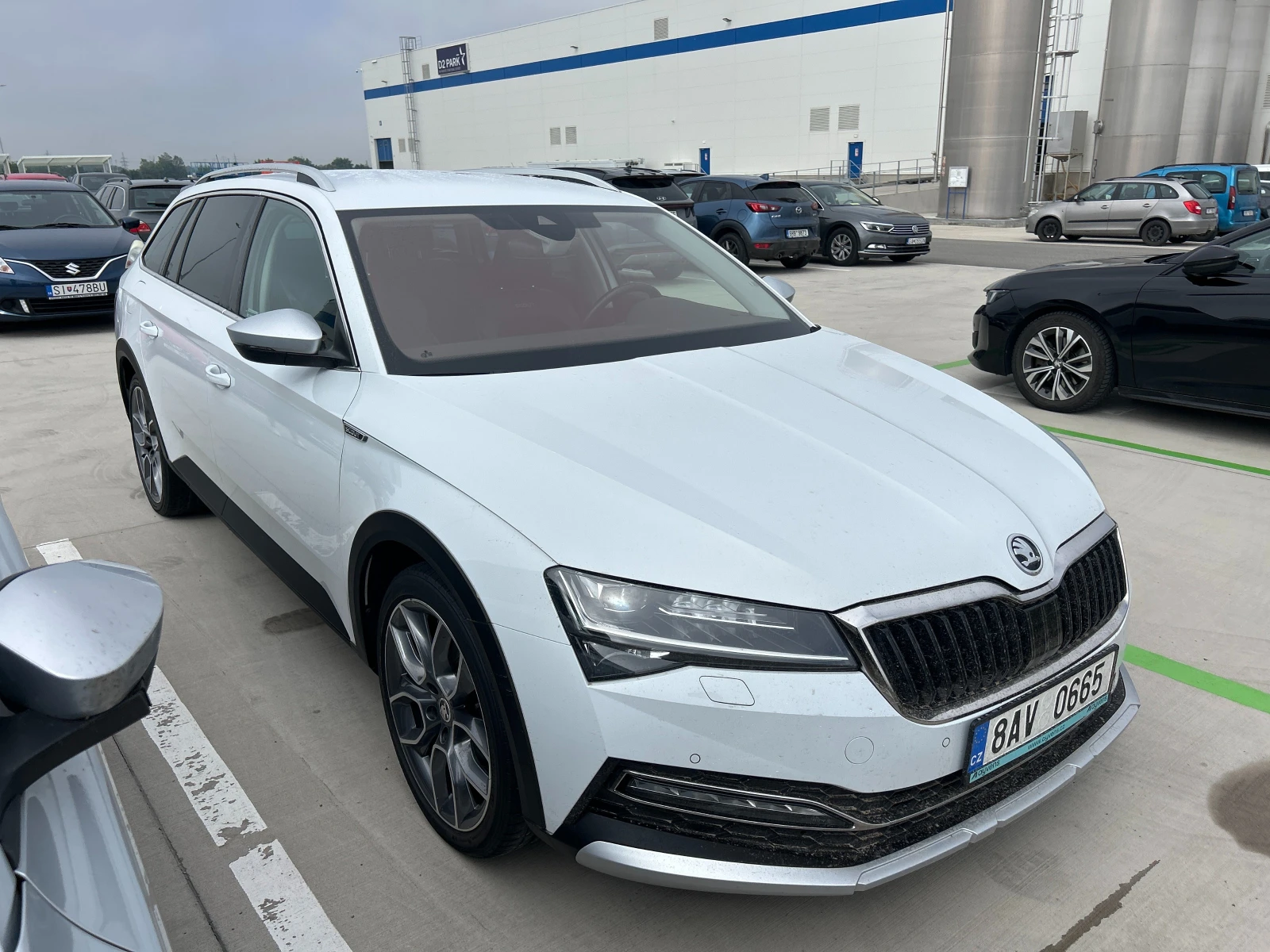 Skoda Superb 2.0 TDI/ Scout/ Combi/ 4x4/ DSG/ Очакван !, снимка 3 - Автомобили и джипове - 55070197