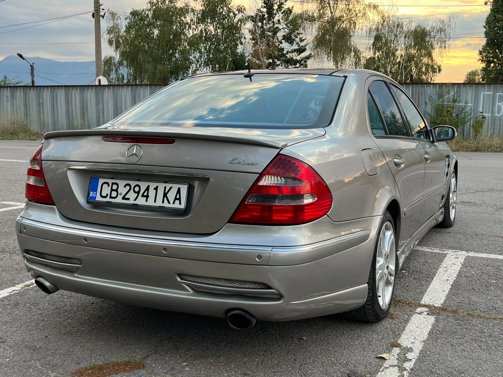 Mercedes-Benz E 320 Lorinser, снимка 6 - Автомобили и джипове - 56249146