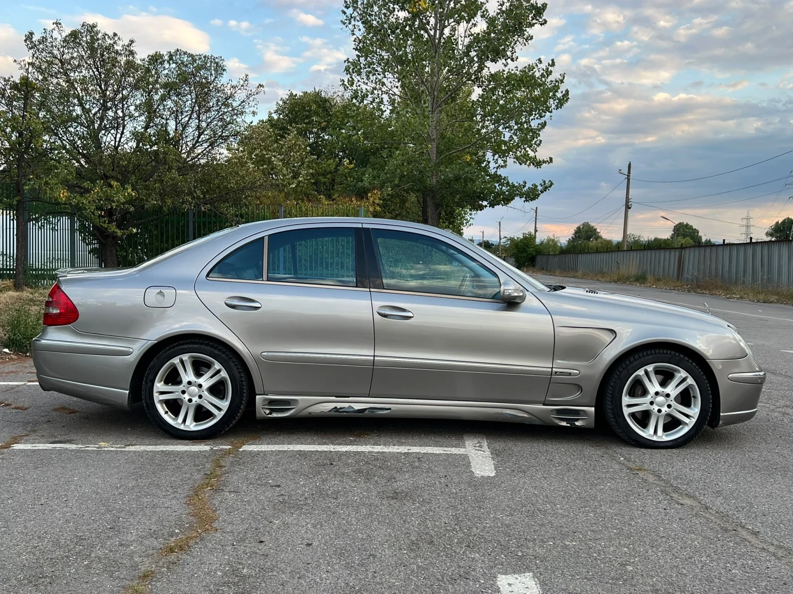 Mercedes-Benz E 320 Lorinser, снимка 7 - Автомобили и джипове - 56249146