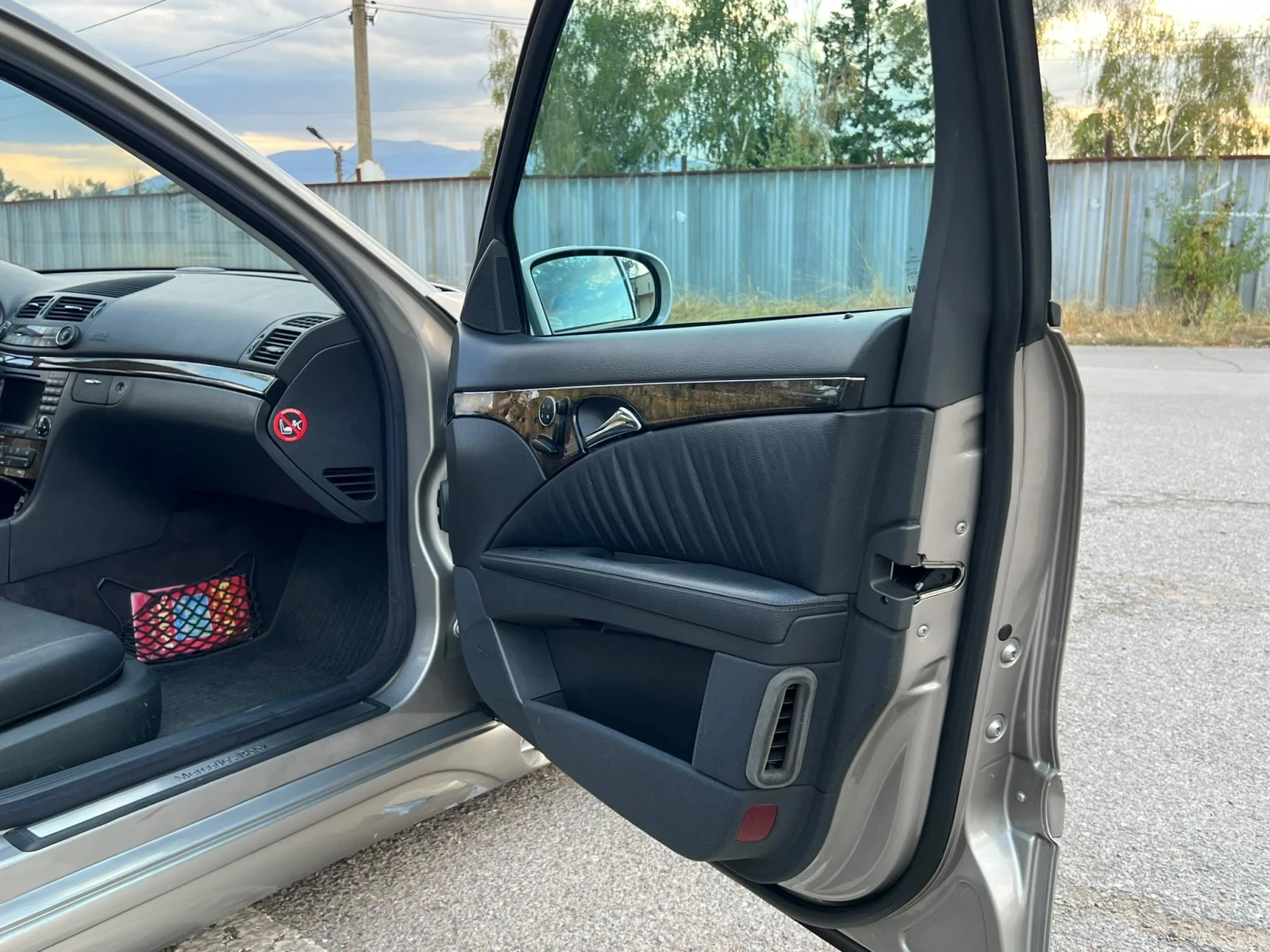 Mercedes-Benz E 320 Lorinser, снимка 10 - Автомобили и джипове - 56249146