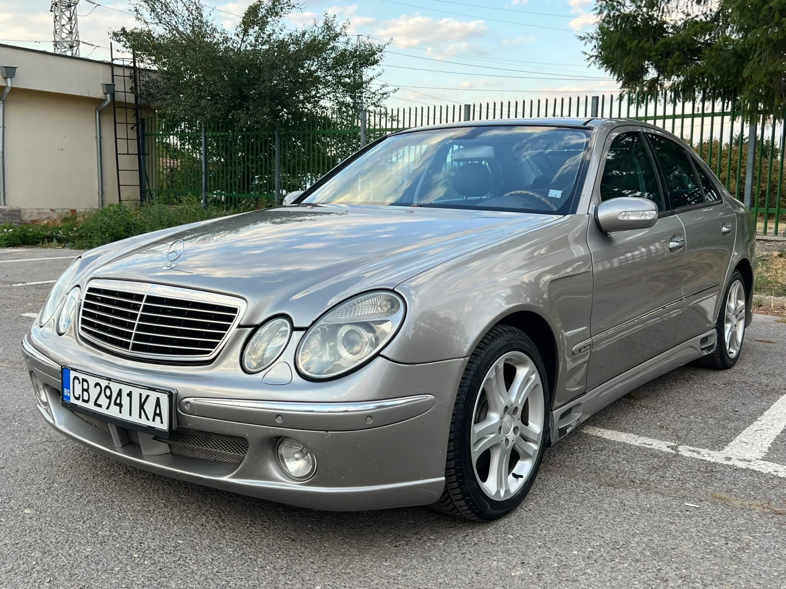 Mercedes-Benz E 320 Lorinser, снимка 2 - Автомобили и джипове - 56249146