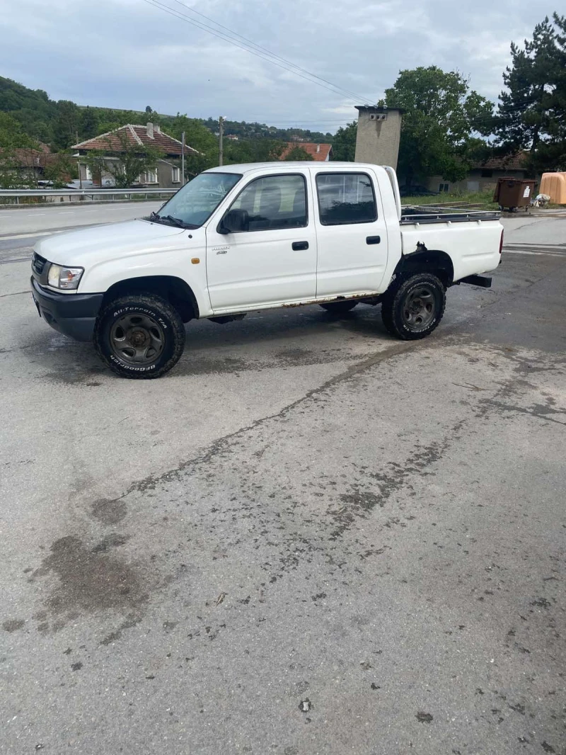 Toyota Hilux, снимка 3 - Автомобили и джипове - 52372099
