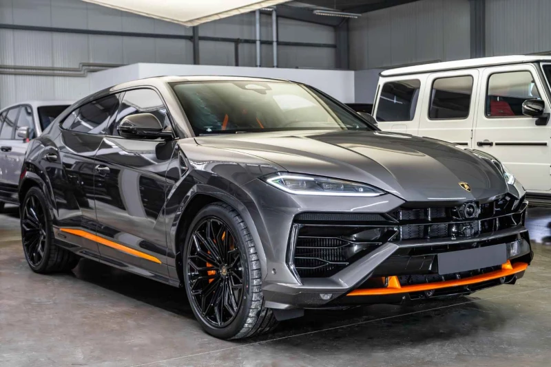 Lamborghini Urus NEW* SE HYBRID* B&O* 360* 23"* 