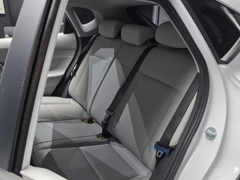 Hyundai Kona * 1.6* TURBO* 2WD* ЦЕНАДОБГ!, снимка 12 - Автомобили и джипове - 55603548
