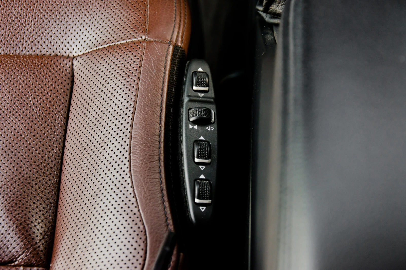 Mercedes-Benz G 350 d AMG designo manufaktur | Mobile.bg   13