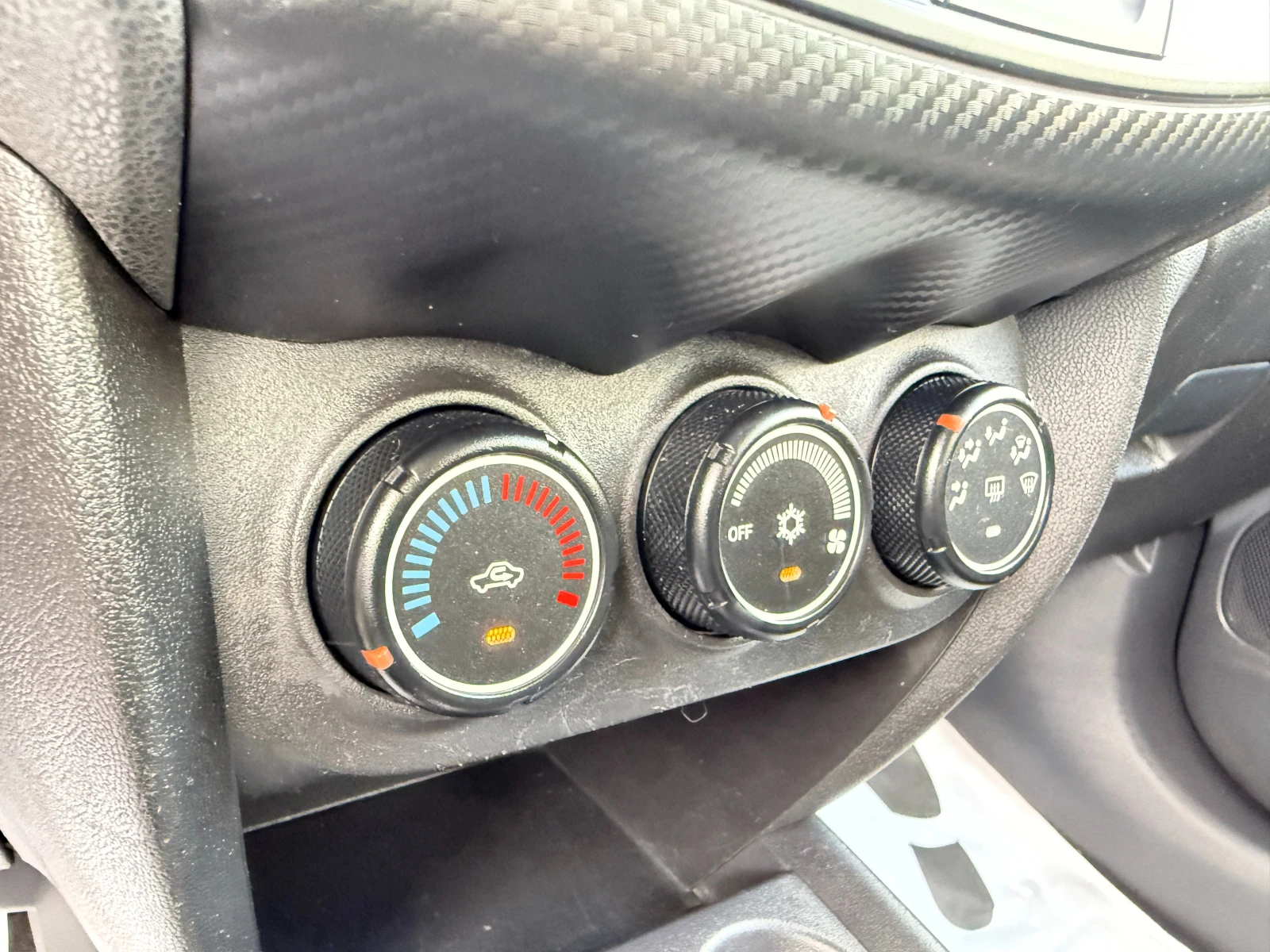 Mitsubishi ASX Facelift/1.6 с ГАЗ/ГАРАНЦИЯ/БАРТЕР/ЛИЗИНГ/КОМЕНТАР, снимка 12 - Автомобили и джипове - 48764079