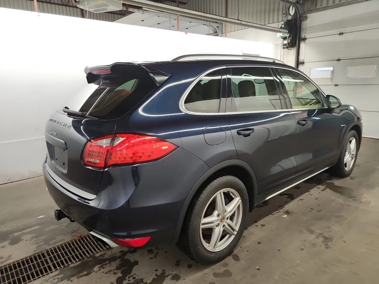 Porsche Cayenne * АВТО КРЕДИТ* ЦЕНА ДО БГ * Сервизна история *  - изображение 4