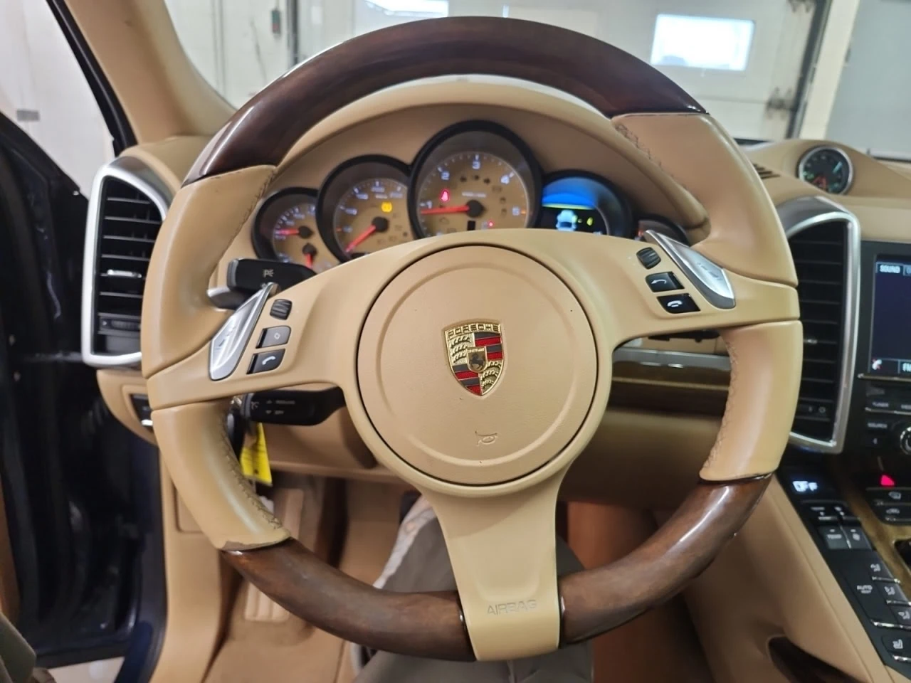 Porsche Cayenne * АВТО КРЕДИТ* ЦЕНА ДО БГ * Сервизна история *  - изображение 9