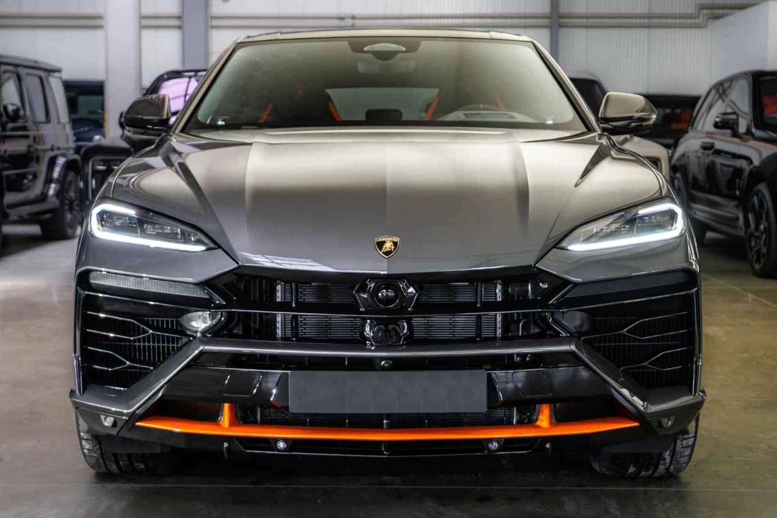 Lamborghini Urus NEW* SE HYBRID* B&O* 360* 23"*  - изображение 2