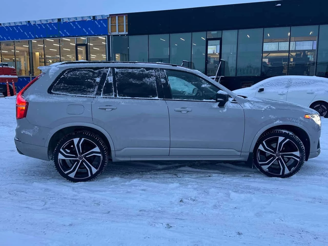 Volvo Xc90  | Ultimate Dark Theme | CARFAX | Mobile.bg � ����������� 3