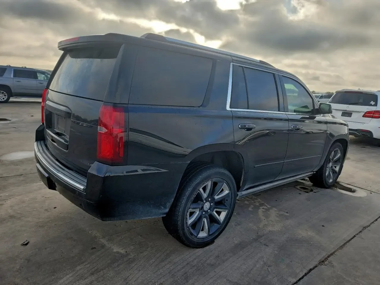 Chevrolet Tahoe C1500 PREMIER, снимка 5 - Автомобили и джипове - 54605995