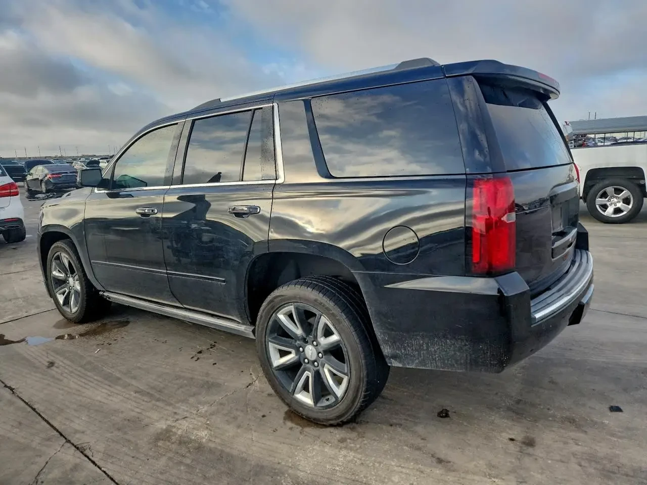 Chevrolet Tahoe C1500 PREMIER, снимка 4 - Автомобили и джипове - 54605995