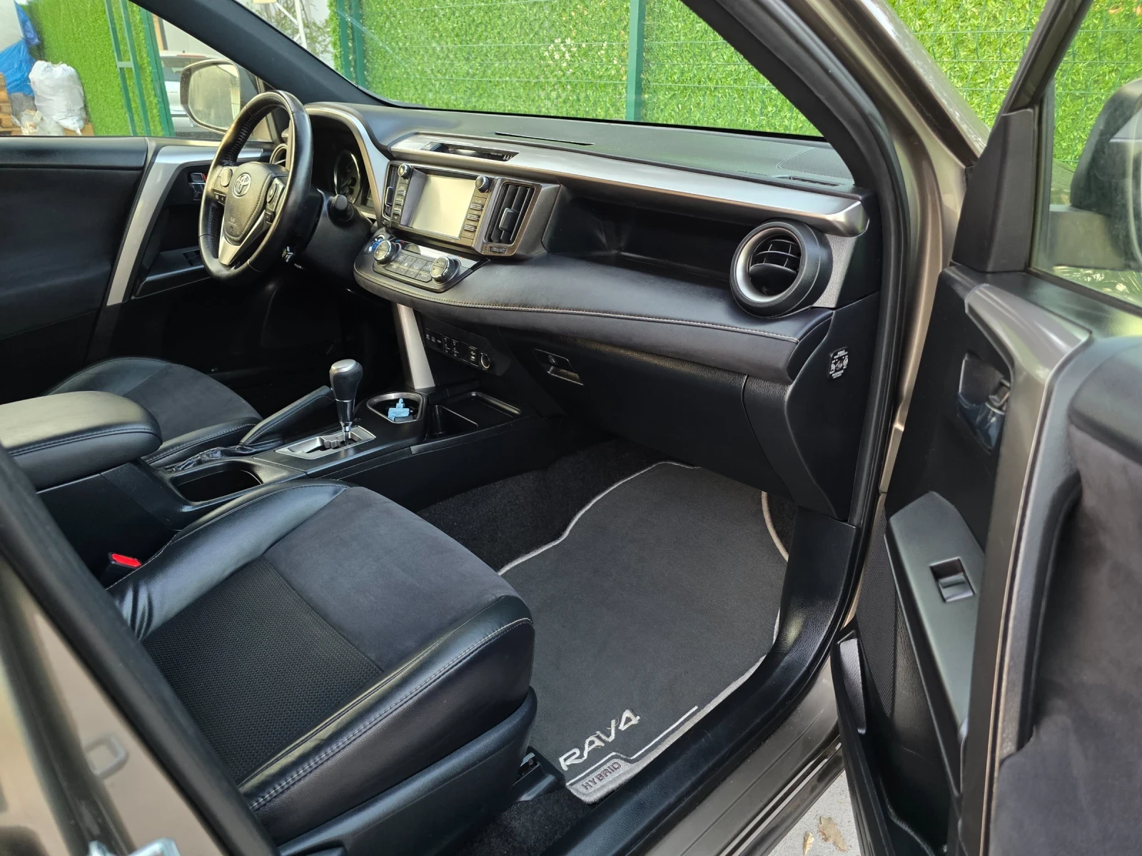 Toyota Rav4 2.5Hybrid 197кс, снимка 9 - Автомобили и джипове - 55658192